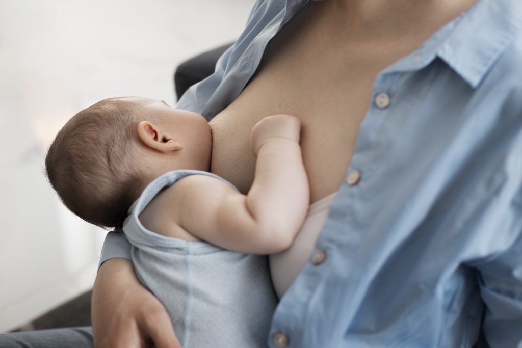 Things to consider when getting a breast reduction in Chicago is breastfeeding